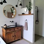 Cozy Airport Quarto em Acomodações Particulares *