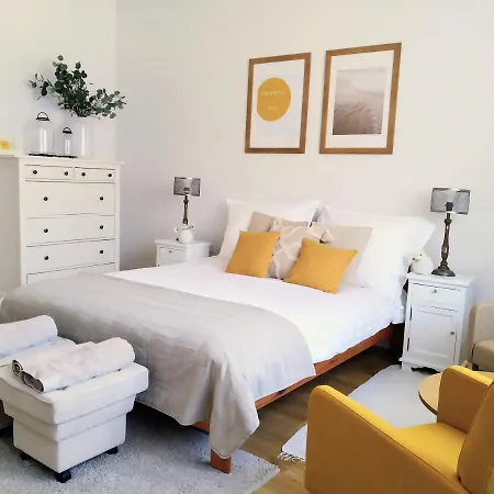 Cozy Airport Habitación en casa particular *