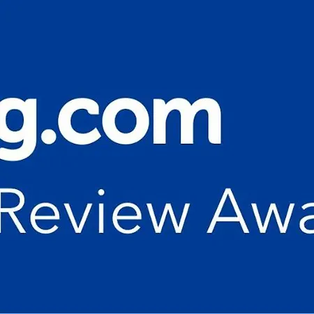 Cozy Airport Gazde/Camere de închiriat *